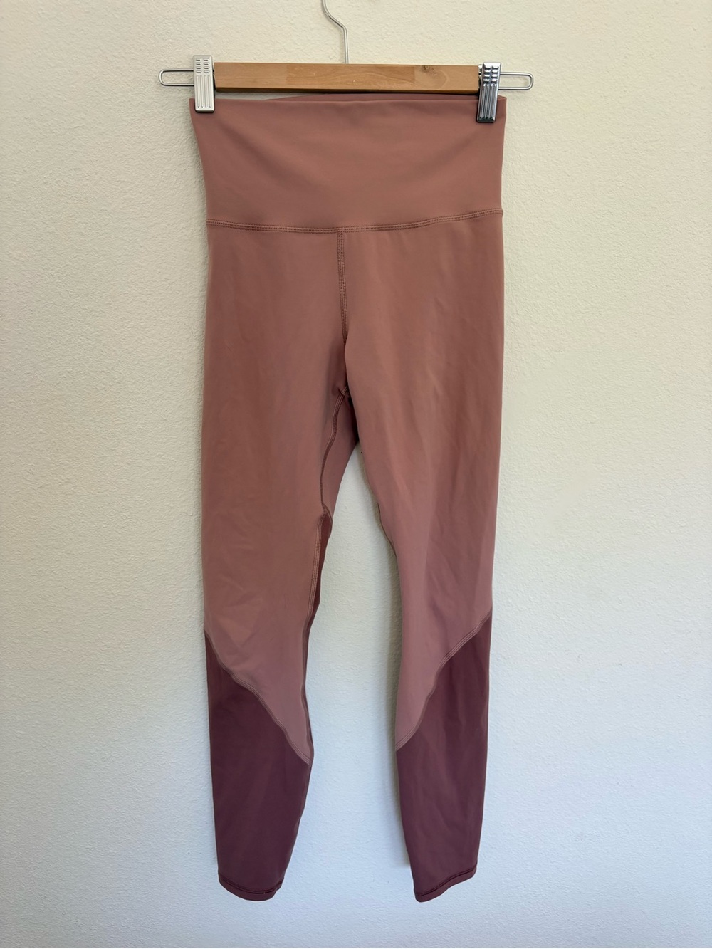 Vuori Two-Tone Mauve and Rose Leggings